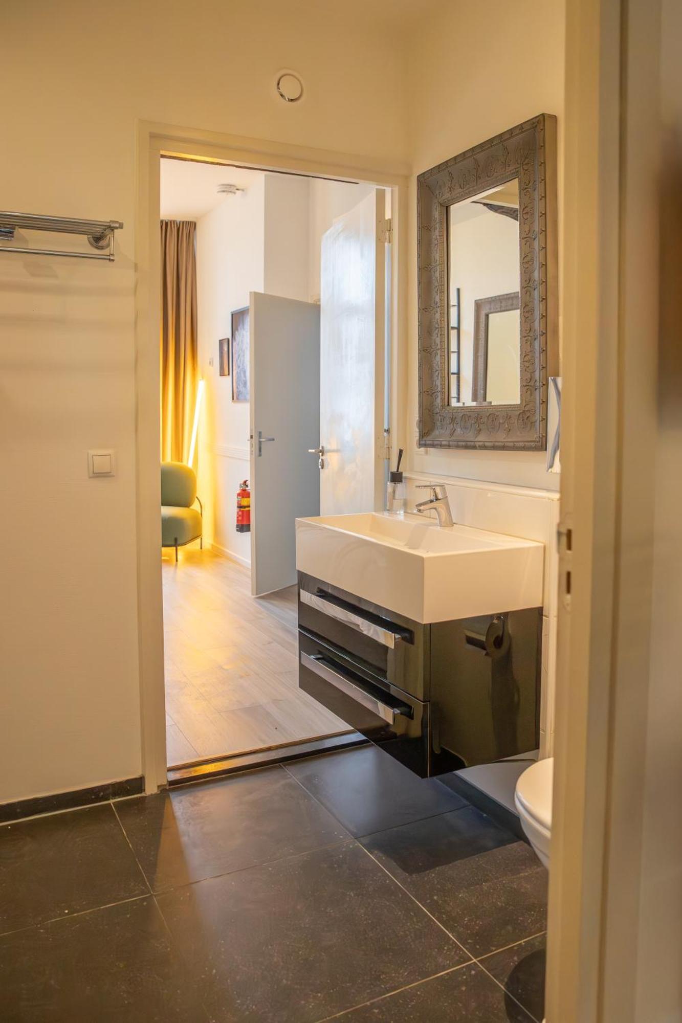 Smartflats - L'Orangerie I Maastricht Apartment ภายนอก รูปภาพ